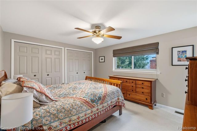 41183 Beechwood Street, Macomb, MI 48038