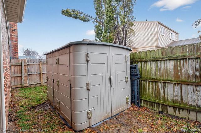 41183 Beechwood Street, Macomb, MI 48038