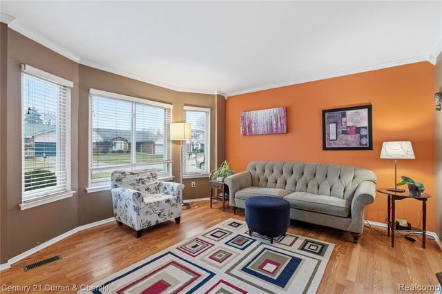 41183 Beechwood Street, Macomb, MI 48038