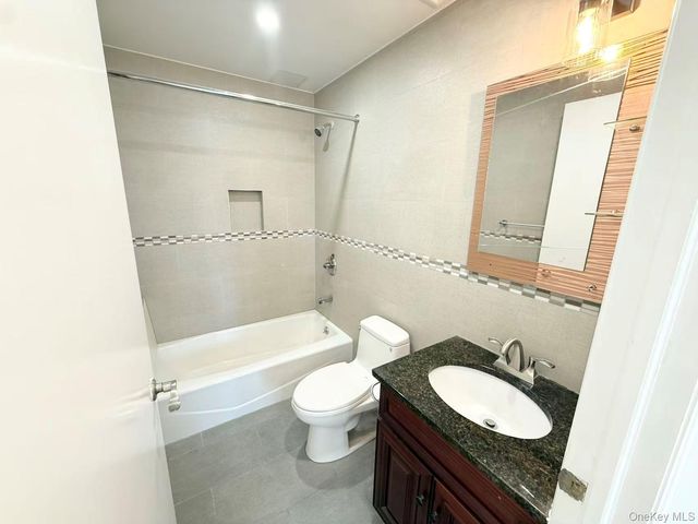 14538 34th Avenue 6G, Flushing, NY 11354