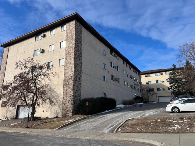 221 Grand Avenue W 104, South Saint Paul, MN 55075