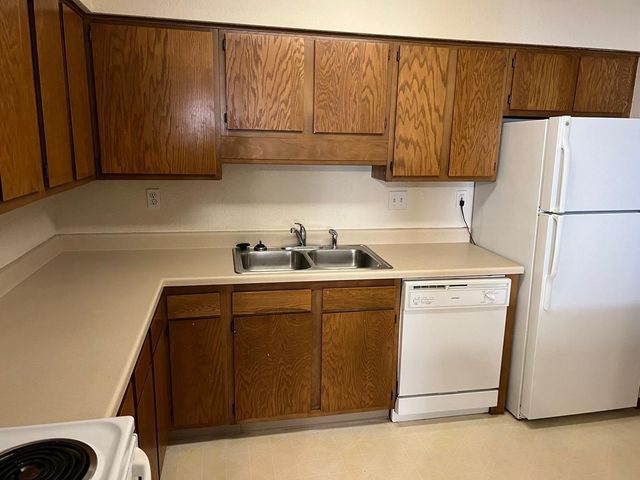 221 Grand Avenue W 104, South Saint Paul, MN 55075