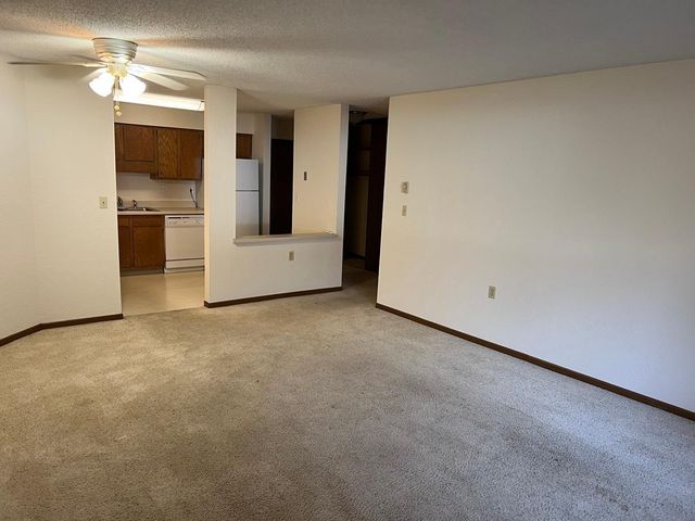 221 Grand Avenue W 104, South Saint Paul, MN 55075