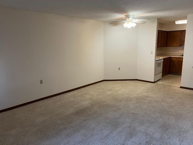 221 Grand Avenue W 104, South Saint Paul, MN 55075