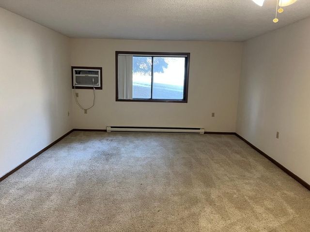 221 Grand Avenue W 104, South Saint Paul, MN 55075