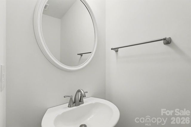 8500 Woodhill Manor Court, Charlotte, NC 28215