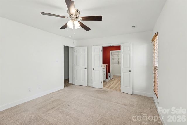 8500 Woodhill Manor Court, Charlotte, NC 28215