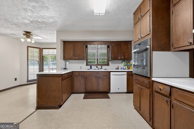 249 Poplar Street NW, Lilburn, GA 30047