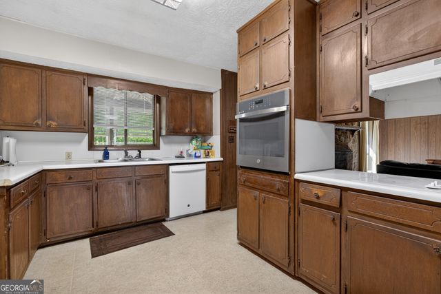 249 Poplar Street NW, Lilburn, GA 30047