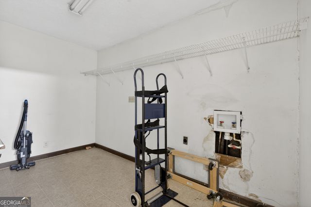 249 Poplar Street NW, Lilburn, GA 30047