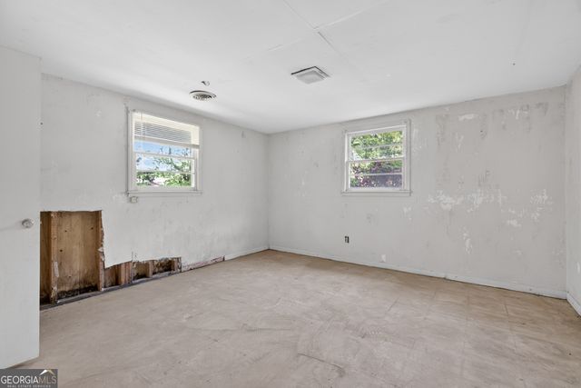 249 Poplar Street NW, Lilburn, GA 30047