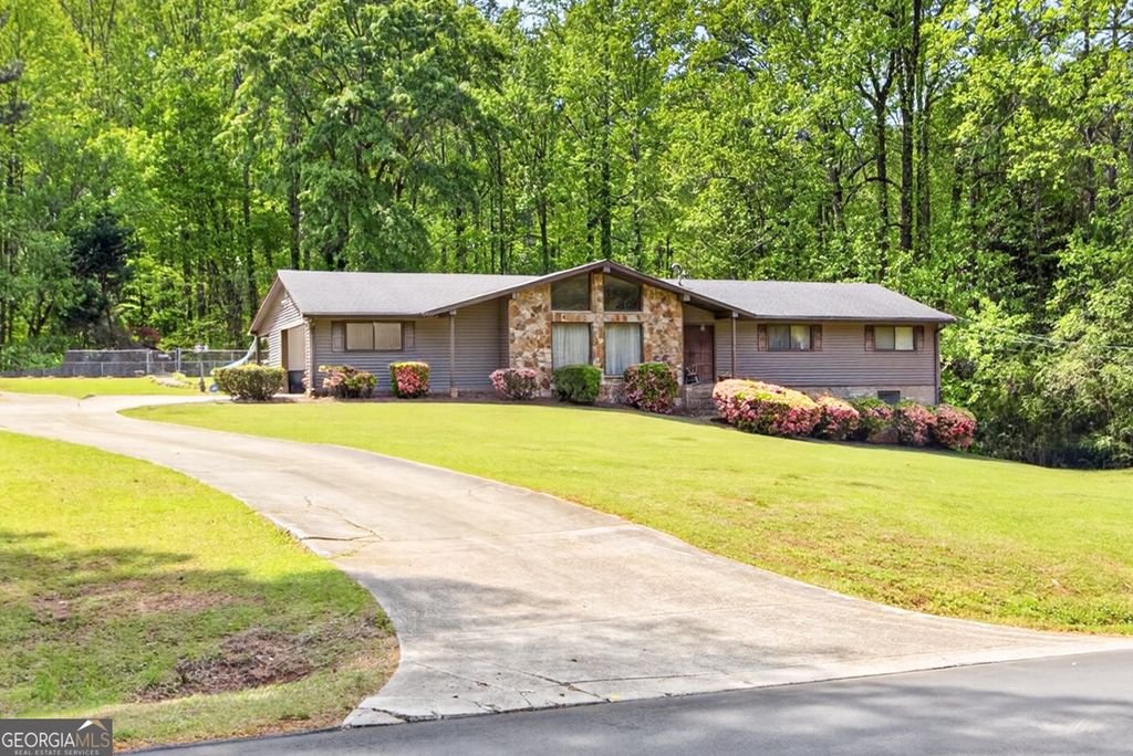 249 Poplar Street NW, Lilburn, GA 30047