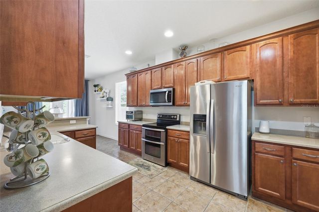 6342 SANDERS GROVE CIRCLE, Okahumpka, FL 34762