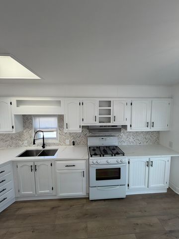 87 12th Avenue, Bartlett, IL 60103