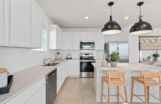 3273 ELLSWORTH AVENUE, Davenport, FL 33837