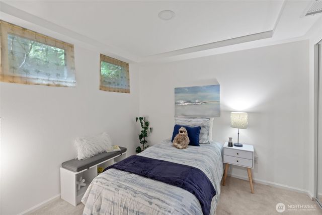 327 108 Avenue SE, Bellevue, WA 98004