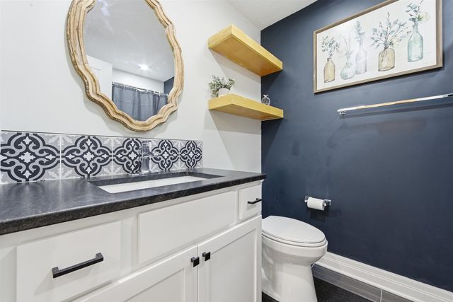 6714 N Silverton St, Wichita, KS 67219