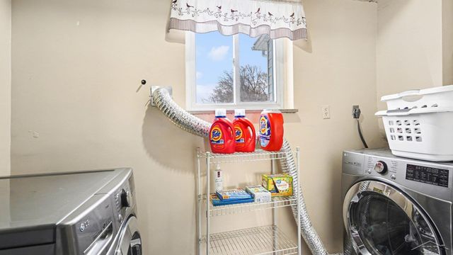 388 N Callahan Road, Bay City, MI 48708