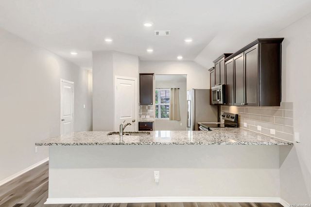 257 Holland Park, Schertz, TX 78108