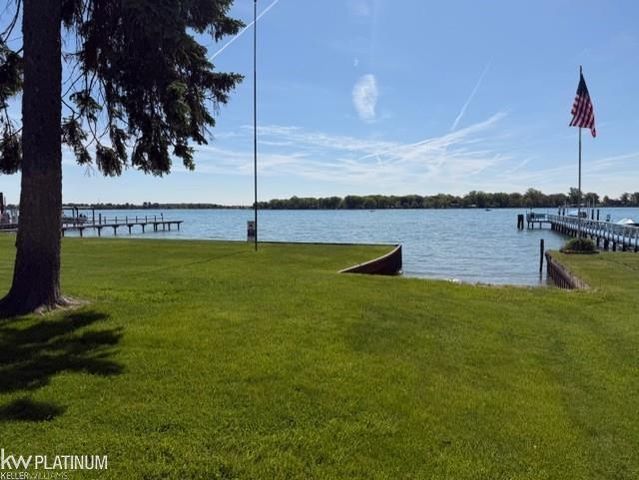 1891 S Parker Street, Marine City, MI 48039