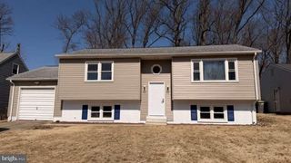 41 THOMAS JEFFERSON BLVD, Newark, DE 19702