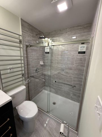 10 MIDFIELD LN, Willingboro, NJ 08046