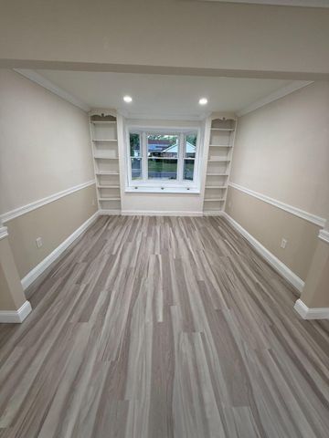 10 MIDFIELD LN, Willingboro, NJ 08046