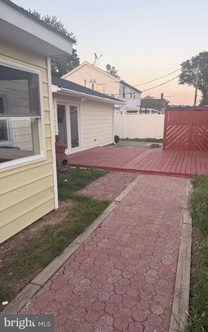 10 MIDFIELD LN, Willingboro, NJ 08046