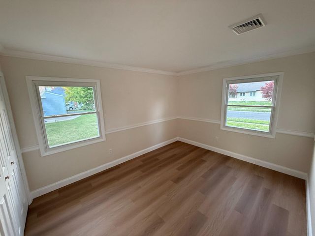 10 MIDFIELD LN, Willingboro, NJ 08046
