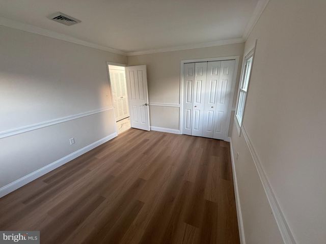 10 MIDFIELD LN, Willingboro, NJ 08046