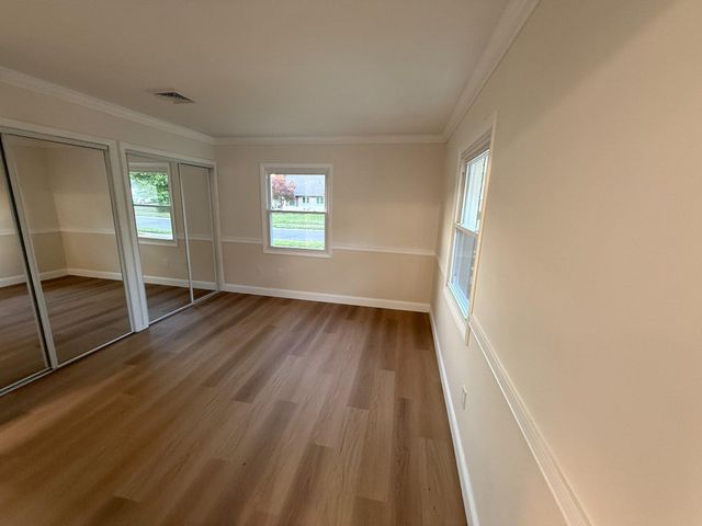 10 MIDFIELD LN, Willingboro, NJ 08046