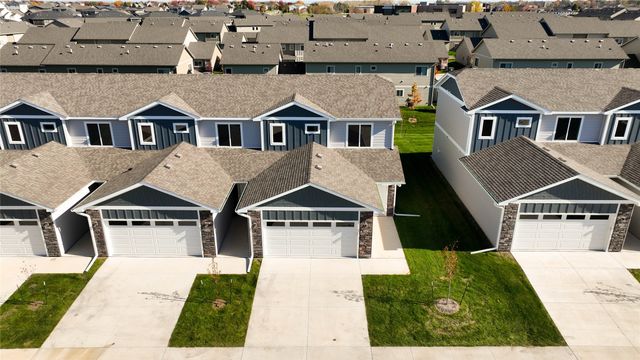 243 NW Waverly Drive, Waukee, IA 50263