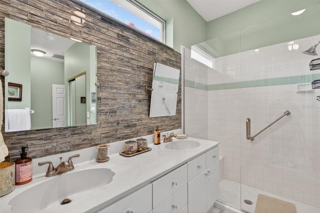 4266 SUMMERTREE ROAD, Venice, FL 34293