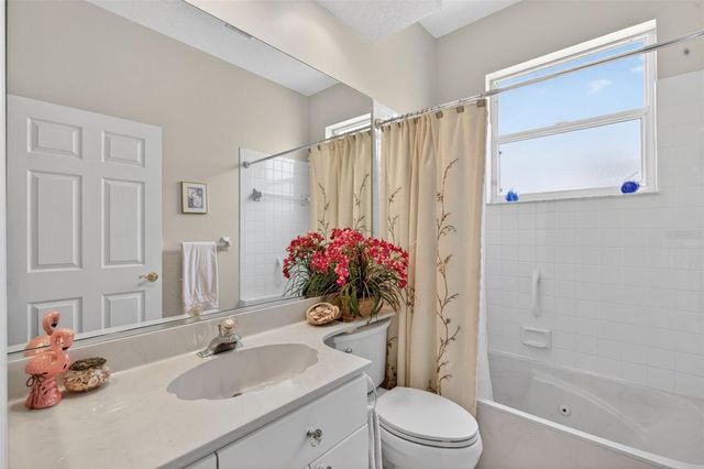 4266 SUMMERTREE ROAD, Venice, FL 34293