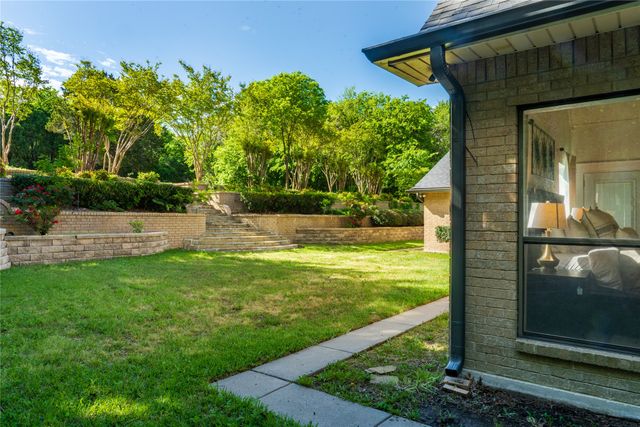 1254 Whispering Oaks Drive, Desoto, TX 75115