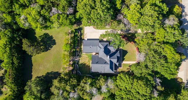 1254 Whispering Oaks Drive, Desoto, TX 75115
