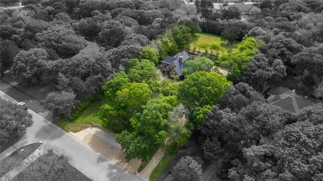 1254 Whispering Oaks Drive, Desoto, TX 75115