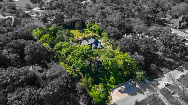 1254 Whispering Oaks Drive, Desoto, TX 75115
