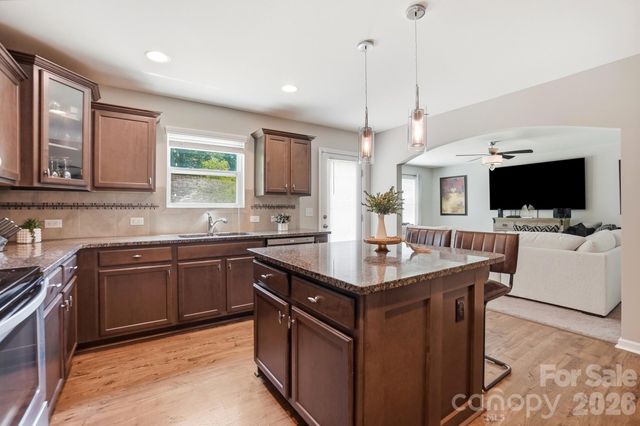 9413 Hanberry Boulevard, Charlotte, NC 28213