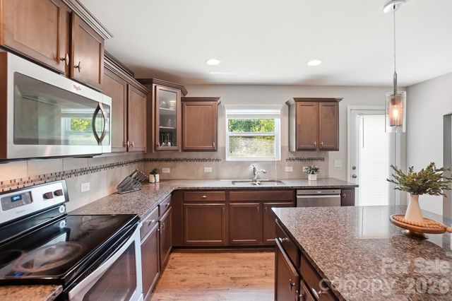 9413 Hanberry Boulevard, Charlotte, NC 28213
