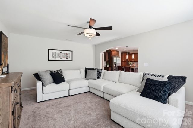 9413 Hanberry Boulevard, Charlotte, NC 28213