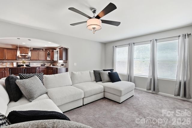 9413 Hanberry Boulevard, Charlotte, NC 28213