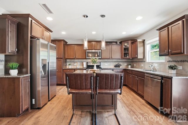 9413 Hanberry Boulevard, Charlotte, NC 28213