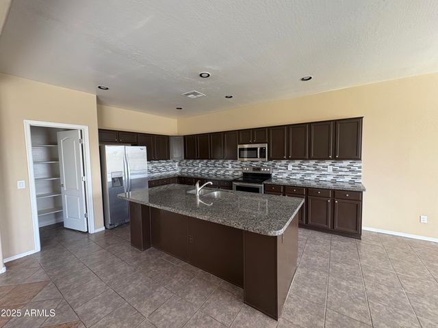 2703 E ZION Way, Chandler, AZ 85249