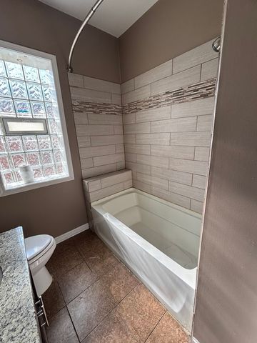 8204 S Peoria Street 2, Chicago, IL 60620