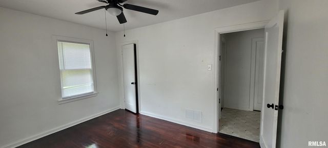 2814 Mannen Street, Mt Vernon, IL 62864