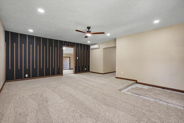 2 Walton Place, Normal, IL 61761