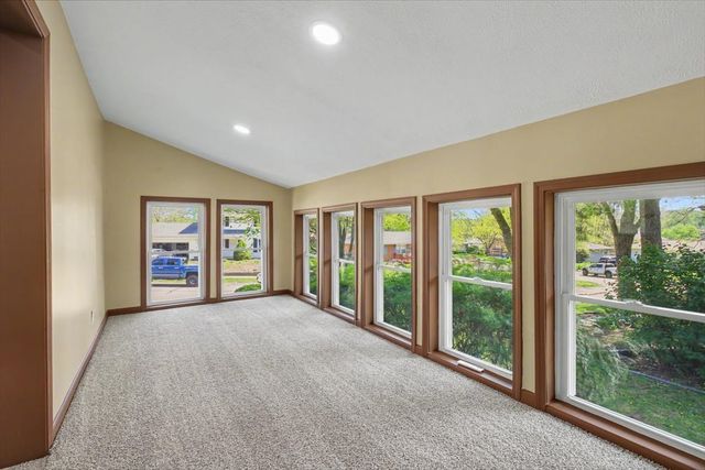 2 Walton Place, Normal, IL 61761