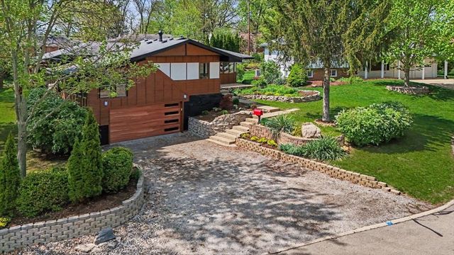 2 Walton Place, Normal, IL 61761