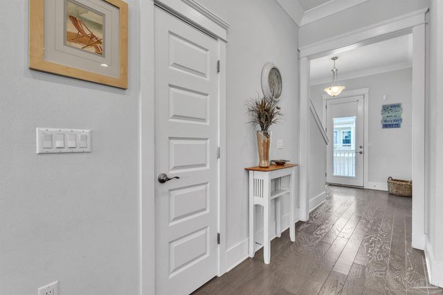 1499 Seaside Cir, Navarre Beach, FL 32566